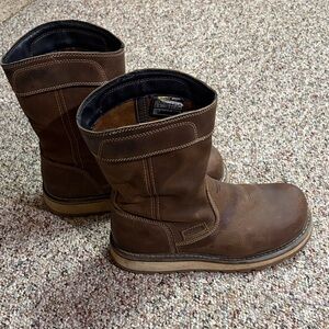 Keen men’s utility boots sz 9EE.